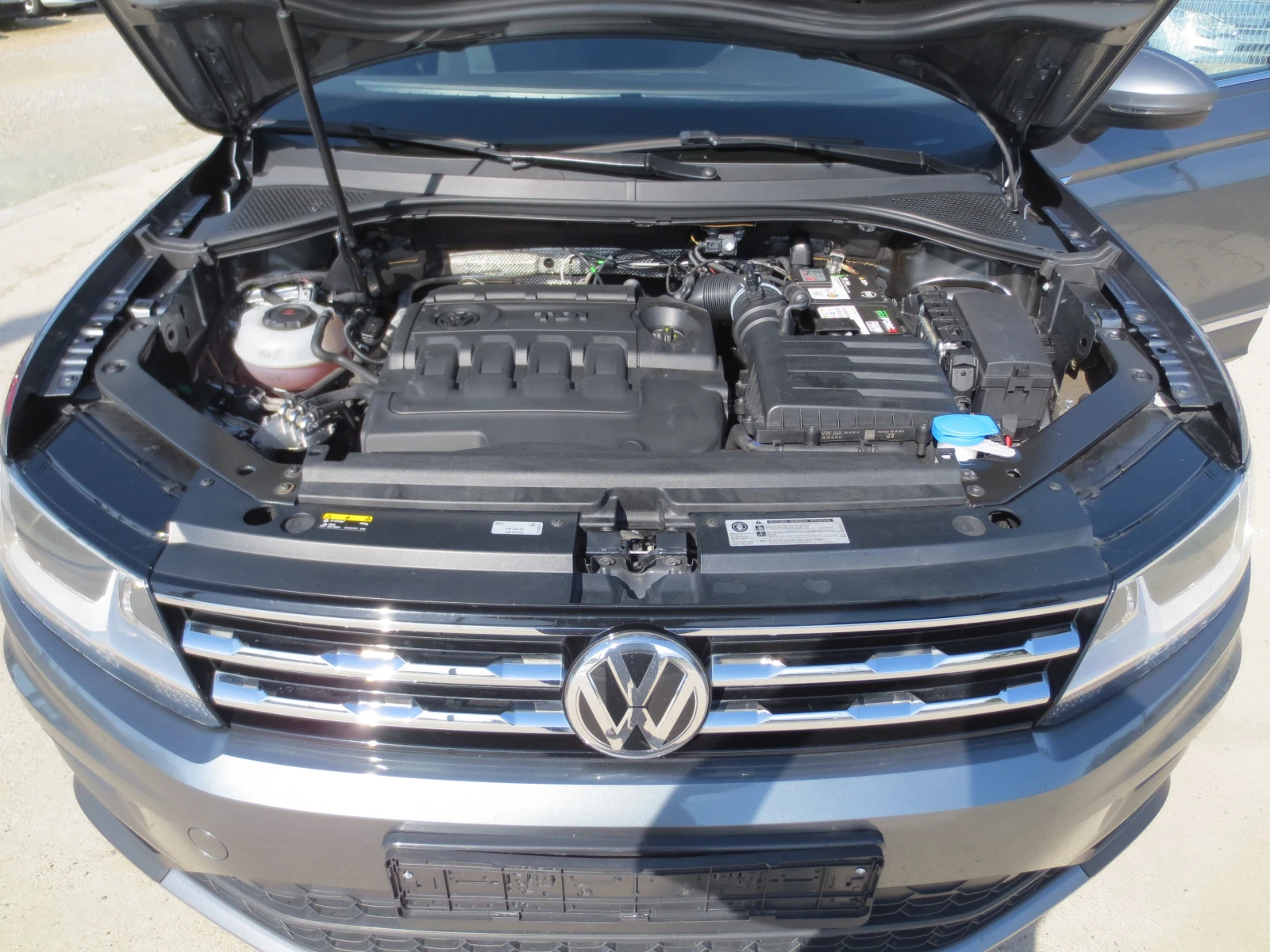 VW Tiguan Allspace 2.0TDI* DSG* 4-Motion* ALL SPACE* , снимка 17 - Автомобили и джипове - 54734387