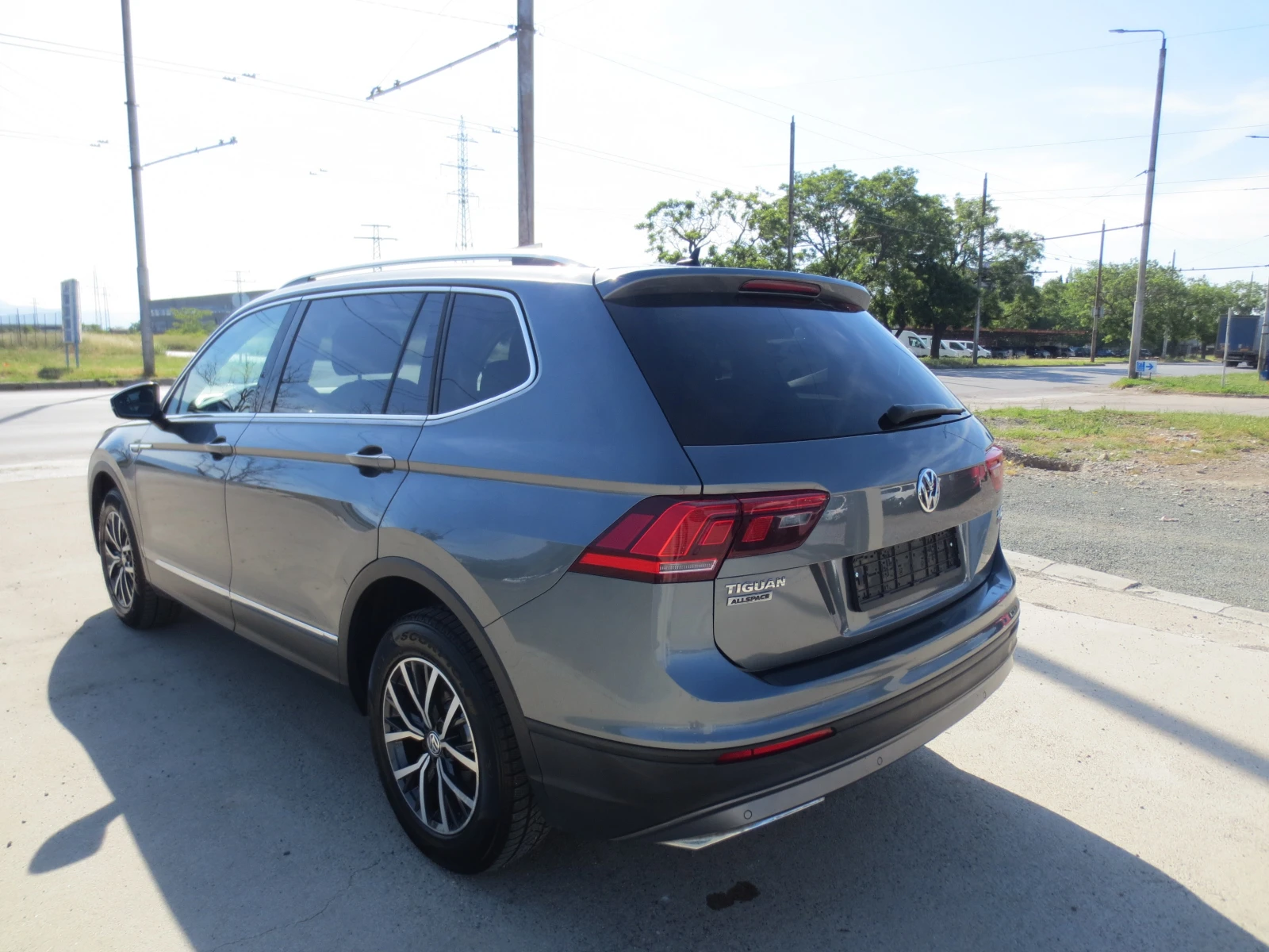 VW Tiguan Allspace 2.0TDI* DSG* 4-Motion* ALL SPACE* , снимка 7 - Автомобили и джипове - 54734387