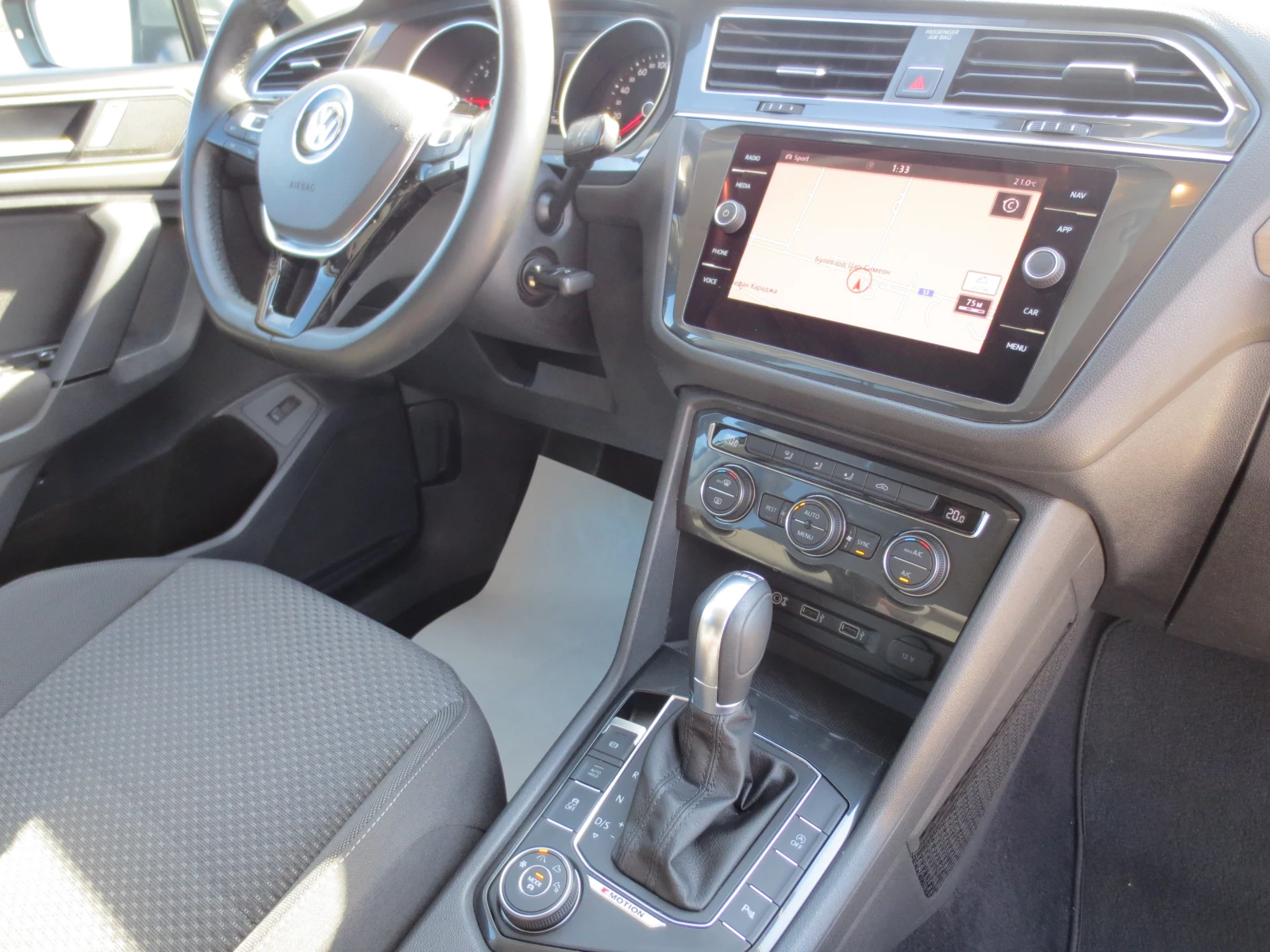 VW Tiguan Allspace 2.0TDI* DSG* 4-Motion* ALL SPACE* , снимка 15 - Автомобили и джипове - 54734387