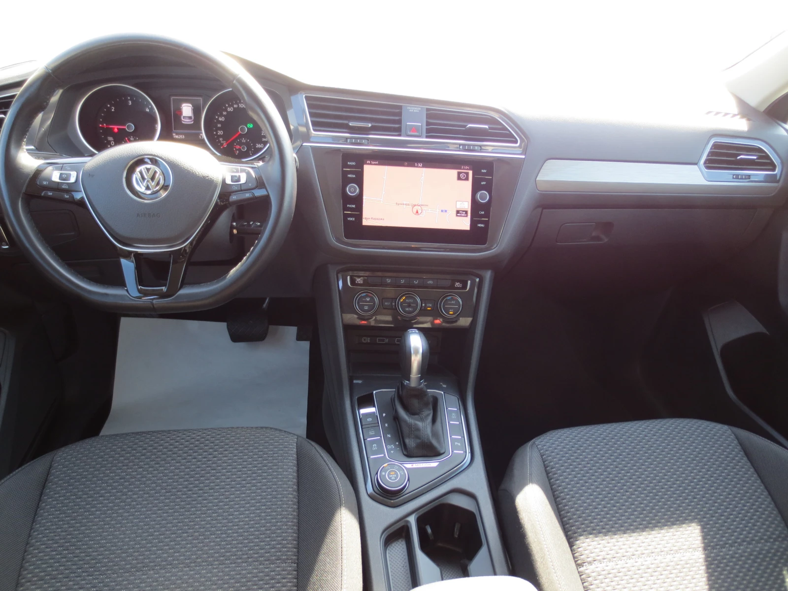 VW Tiguan Allspace 2.0TDI* DSG* 4-Motion* ALL SPACE* , снимка 12 - Автомобили и джипове - 54734387