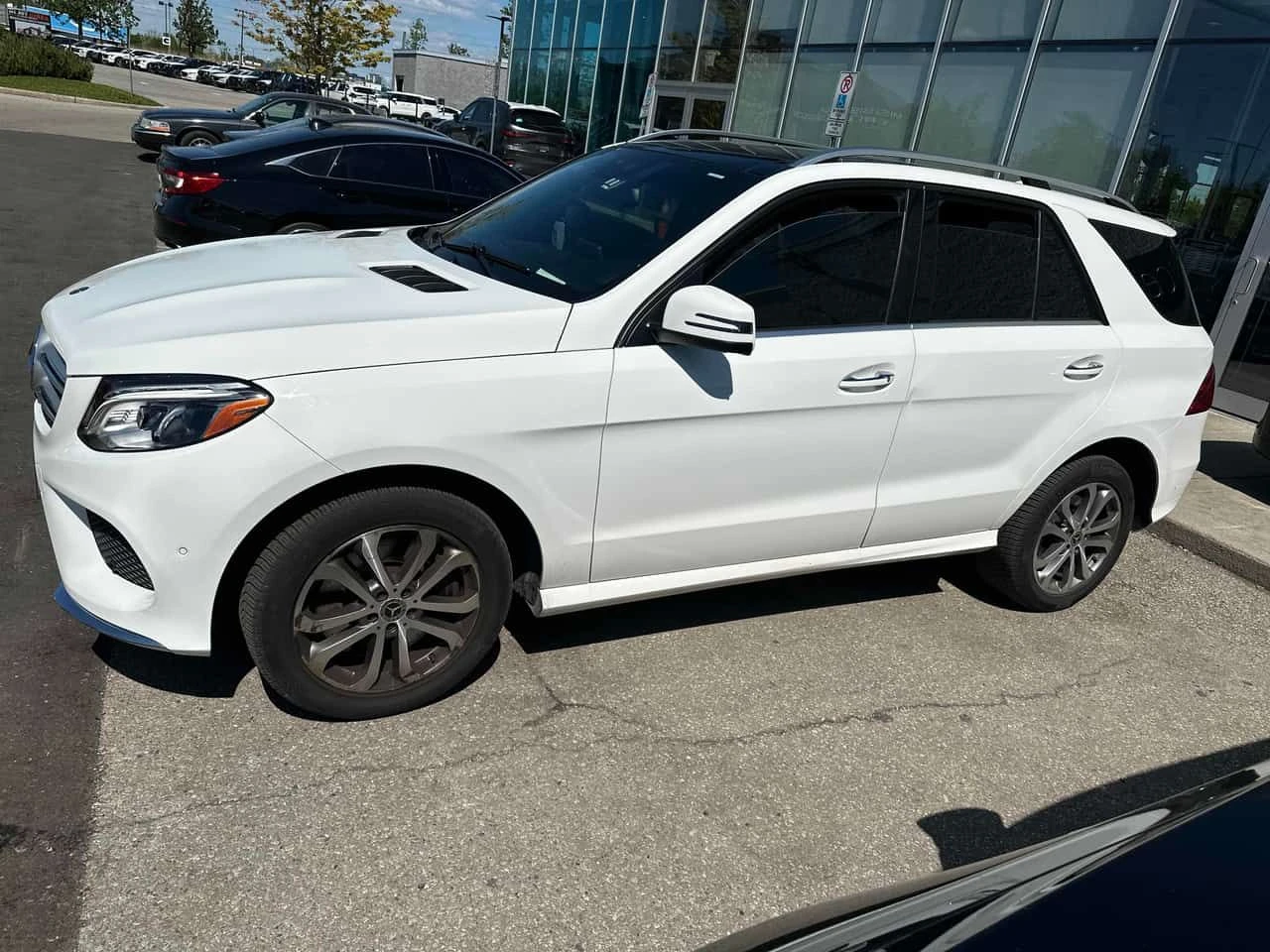 Mercedes-Benz GLE * 400 * АВТОКРЕДИТ БЕЗ ПЪРВОНАЧАЛНА ВНОСКА*       , снимка 2 - Автомобили и джипове - 54903407