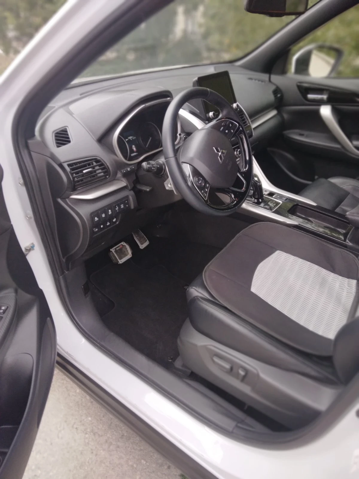 Mitsubishi Eclipse Cross 2.4 PHEV, снимка 6 - Автомобили и джипове - 55954404