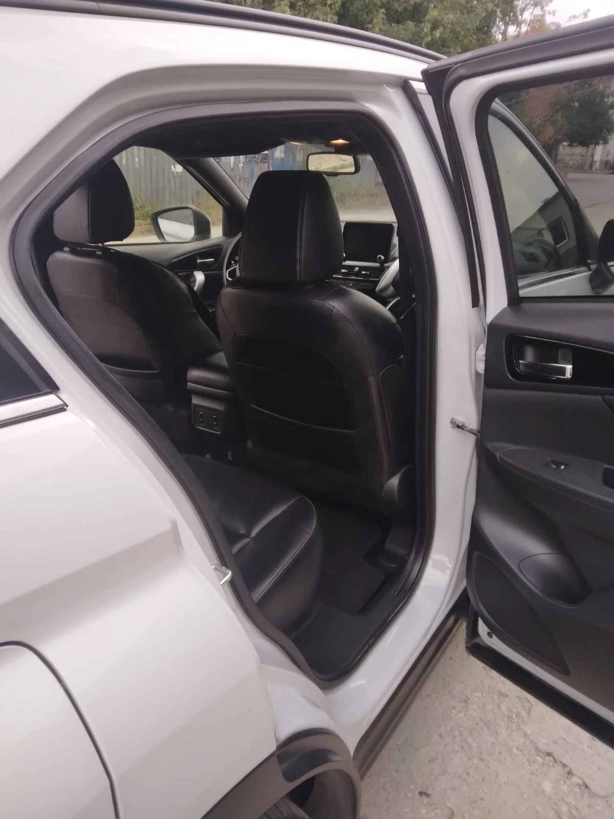 Mitsubishi Eclipse Cross 2.4 PHEV, снимка 11 - Автомобили и джипове - 55954404