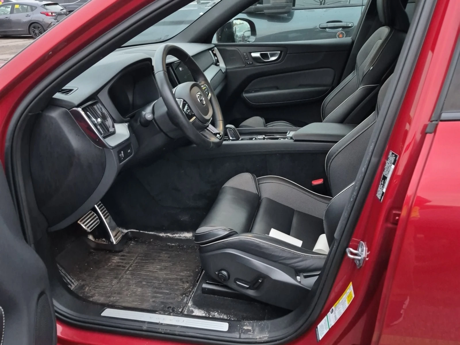 Volvo XC60 * R DESIGN * Един собственик * CARFAX * , снимка 8 - Автомобили и джипове - 56159801