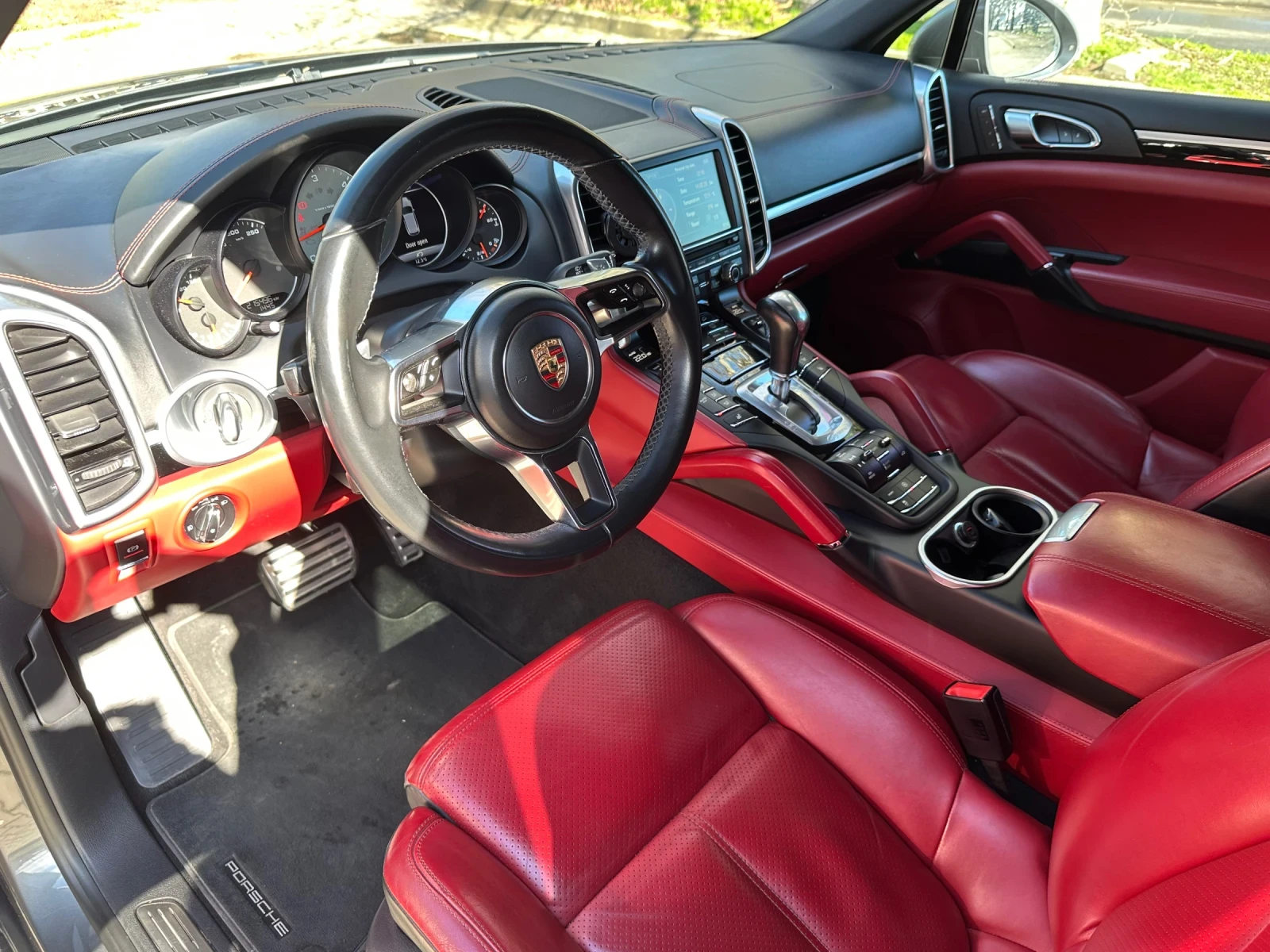 Porsche Cayenne 4.2 TDI GTS Pack, снимка 4 - Автомобили и джипове - 56328003