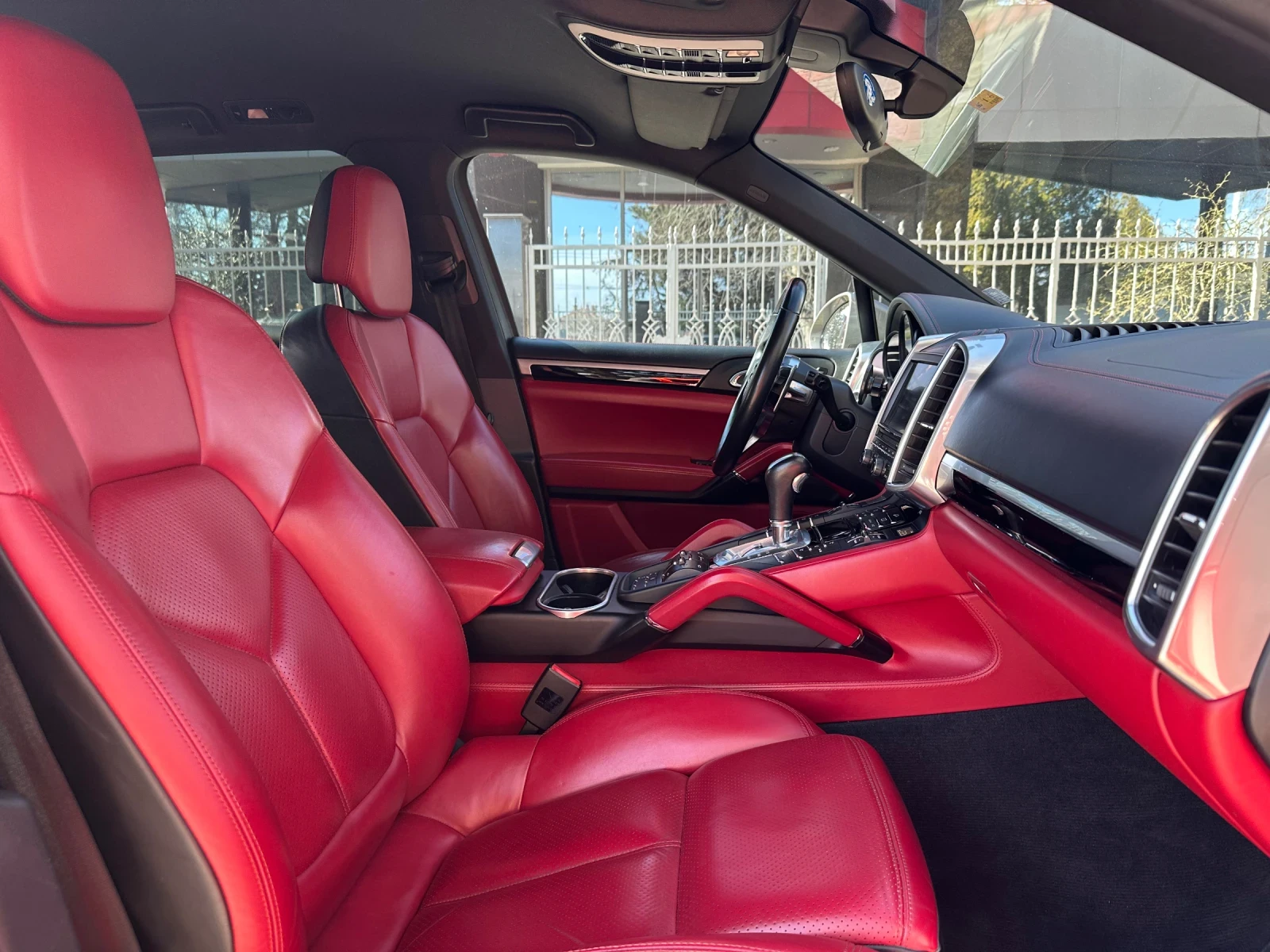 Porsche Cayenne 4.2 TDI GTS Pack, снимка 14 - Автомобили и джипове - 56328003