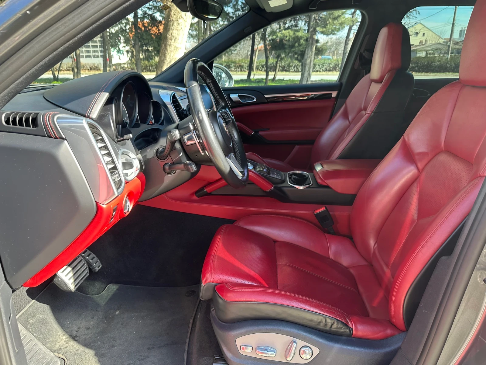 Porsche Cayenne 4.2 TDI GTS Pack, снимка 5 - Автомобили и джипове - 56328003