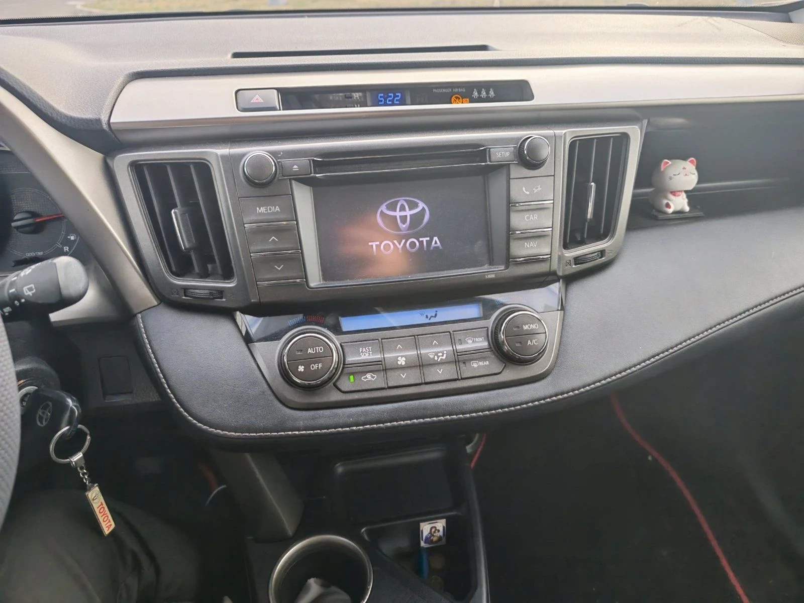 Toyota Rav4 2.2 D4D, снимка 3 - Автомобили и джипове - 56685860