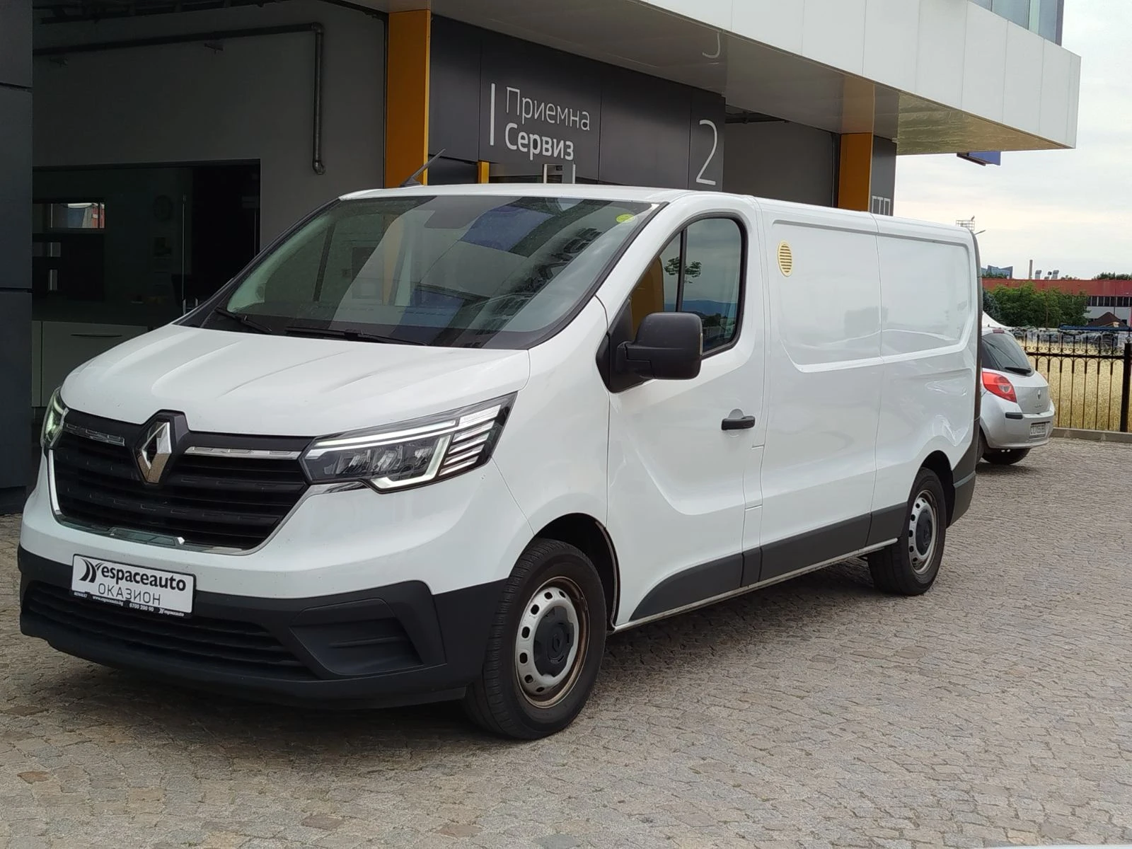 Renault Trafic 2.0 dCi/110 к.с/Life