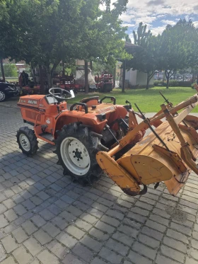 Трактор Kubota B1- 16, снимка 3