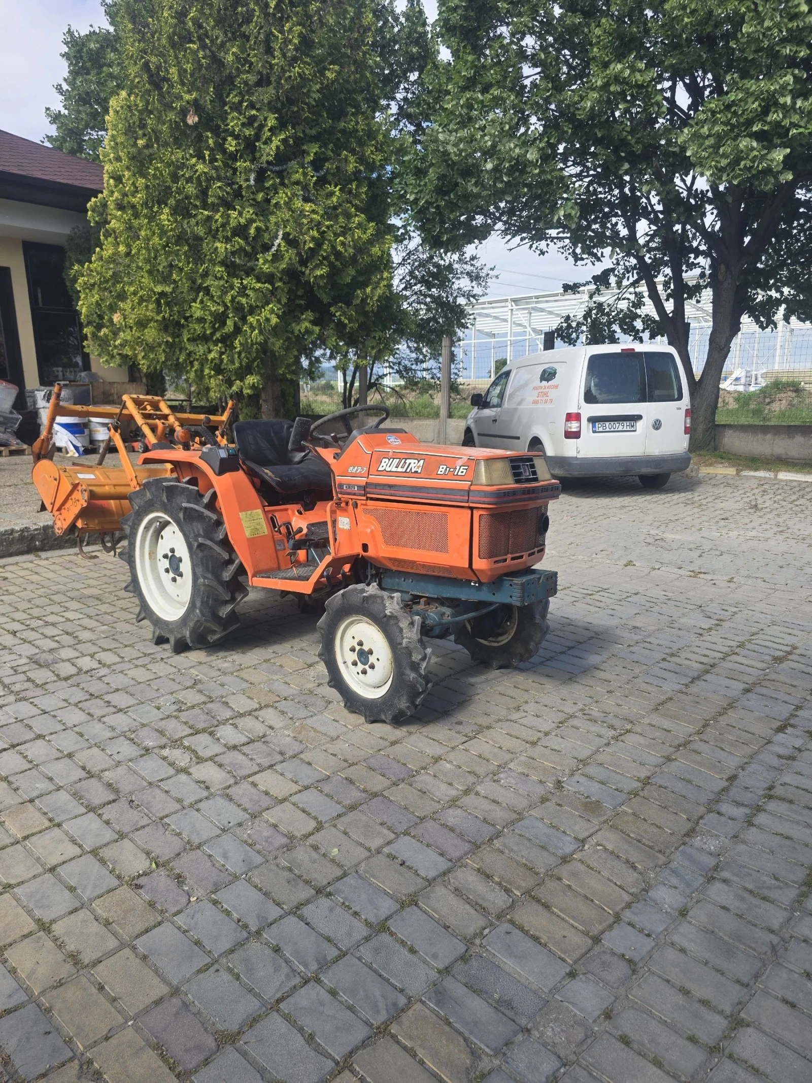 Трактор Kubota B1- 16