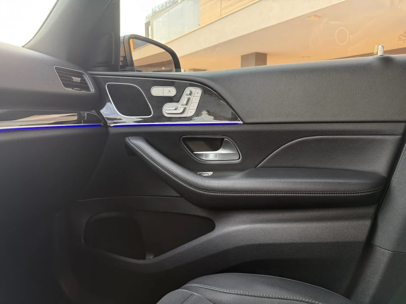 Mercedes-Benz GLE 450 AMG* MultiBeam* Distronic+ * 4matic, снимка 13 - Автомобили и джипове - 51278771