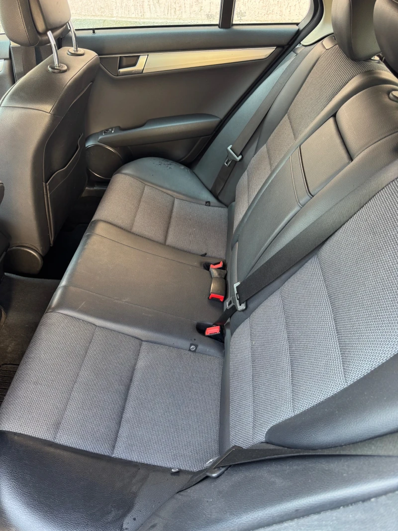 Mercedes-Benz C 250, снимка 14 - Автомобили и джипове - 52436963