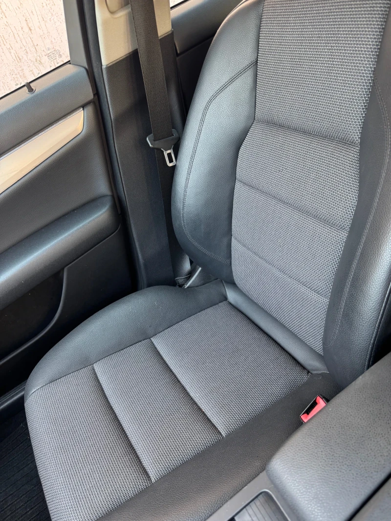 Mercedes-Benz C 250, снимка 13 - Автомобили и джипове - 52436963