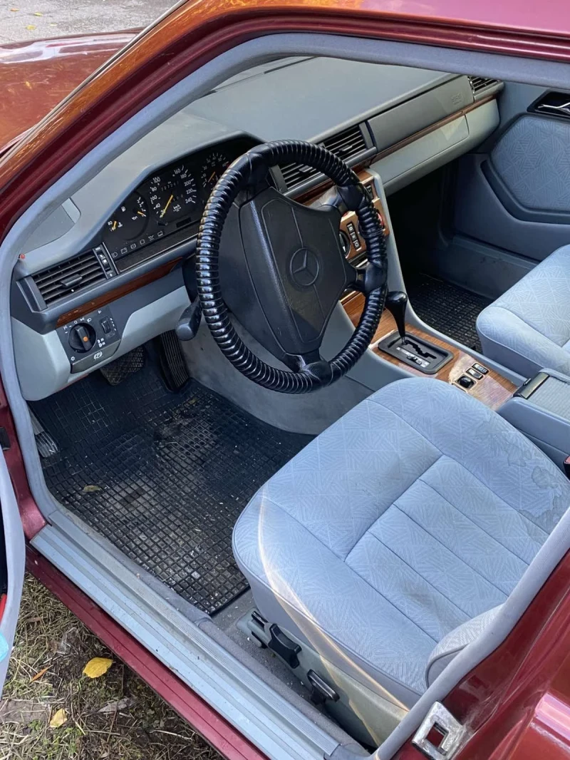 Mercedes-Benz 124 Е Класа 2.0 , снимка 4 - Автомобили и джипове - 52659869