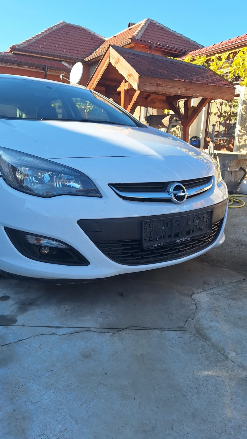 Opel Astra 1.6cdti, снимка 2 - Автомобили и джипове - 52588233