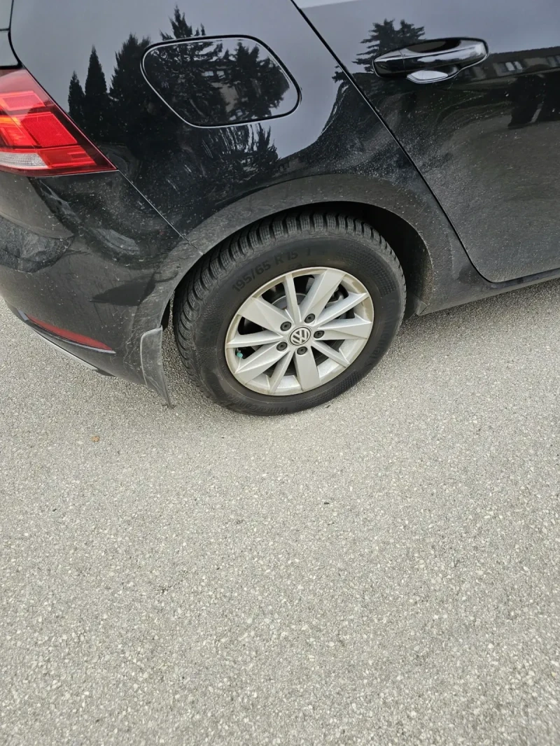 VW Golf Benzin, снимка 4 - Автомобили и джипове - 52803285