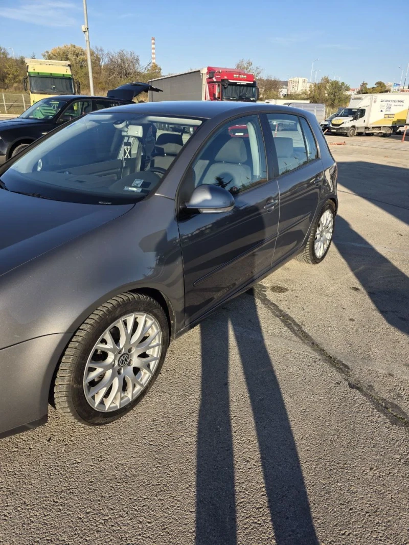 VW Golf VW Golf 2.0 TDI DSG | Обслужен | Камера | Каско, снимка 3 - Автомобили и джипове - 52872365