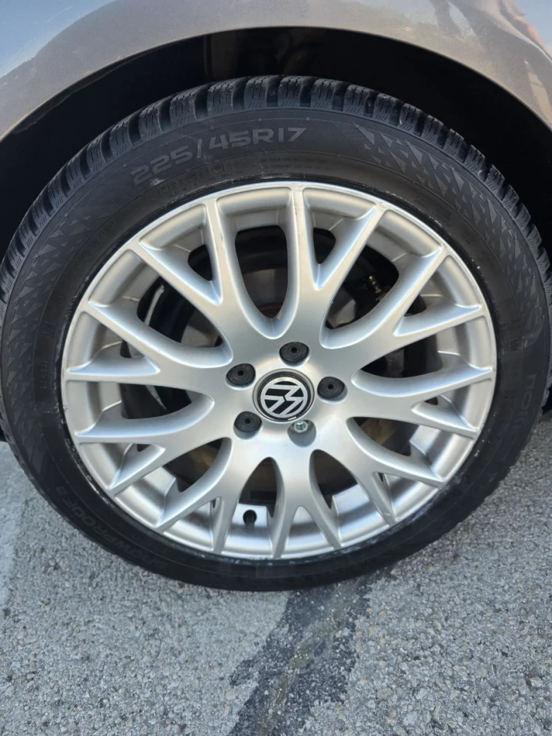 VW Golf VW Golf 2.0 TDI DSG | Обслужен | Камера | Каско, снимка 16 - Автомобили и джипове - 52872365