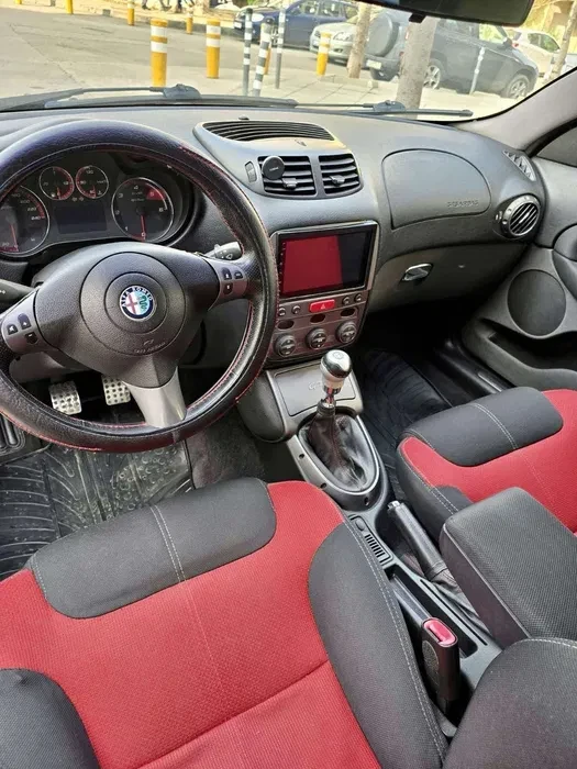 Alfa Romeo Gt 1.9 JTD, снимка 10 - Автомобили и джипове - 49244469