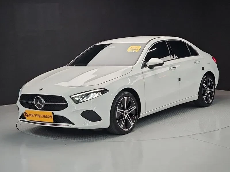 Mercedes-Benz A 220 Sedan