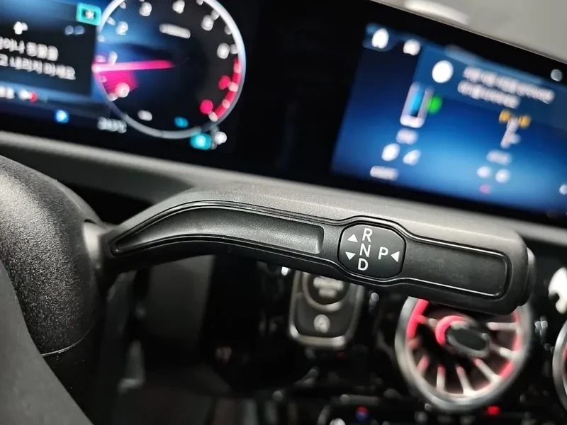 Mercedes-Benz A 220 Sedan, снимка 9 - Автомобили и джипове - 55037119