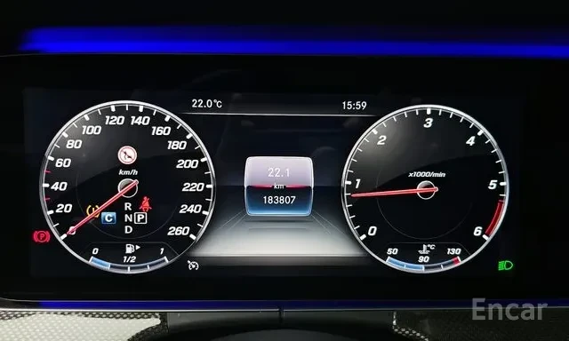 Mercedes-Benz CLS 300 D * AMG Line * HEAD UP * ПАНОРАМА * BURMESTER * , снимка 7 - Автомобили и джипове - 56157125