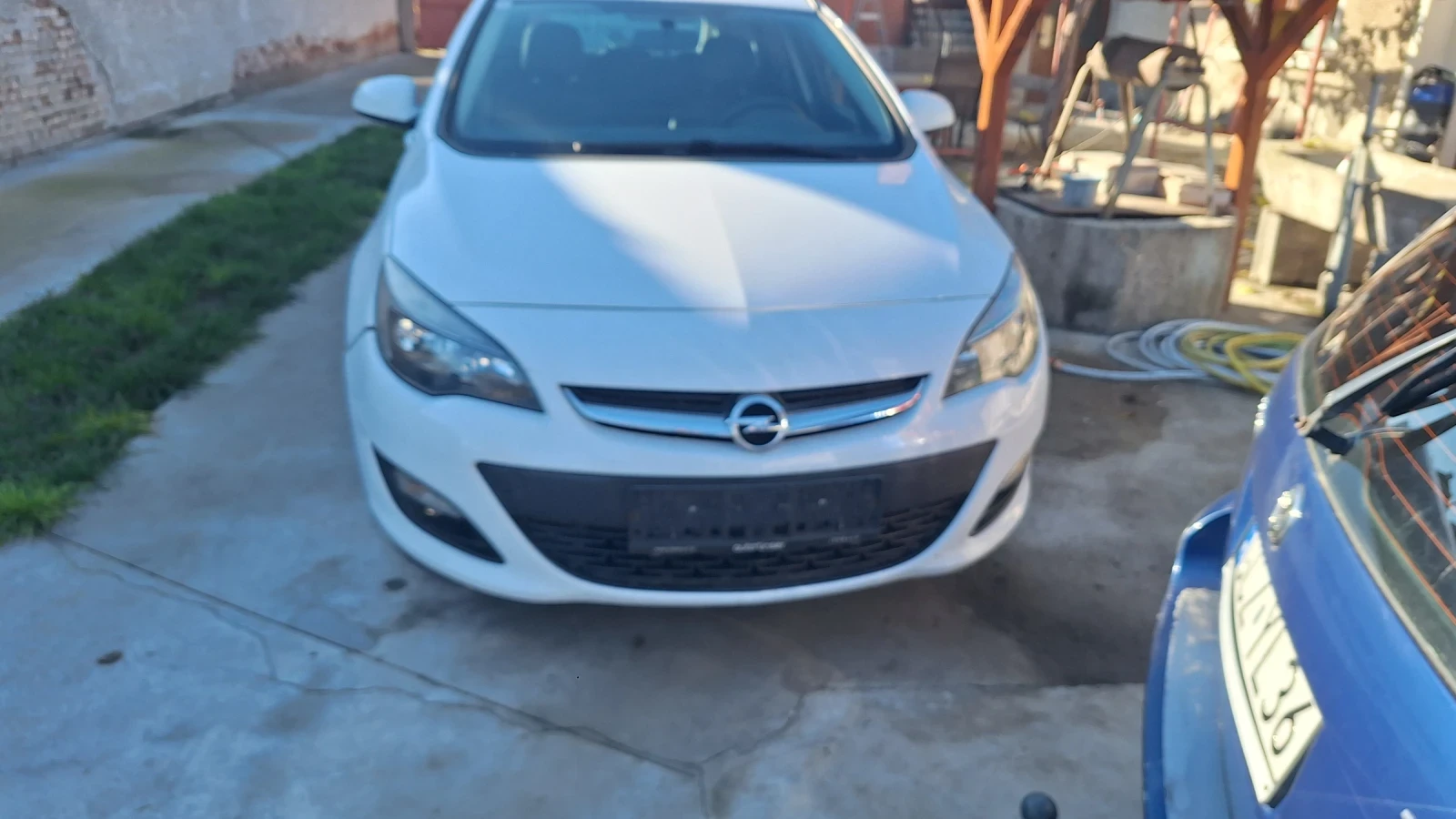 Opel Astra 1.6cdti, снимка 1