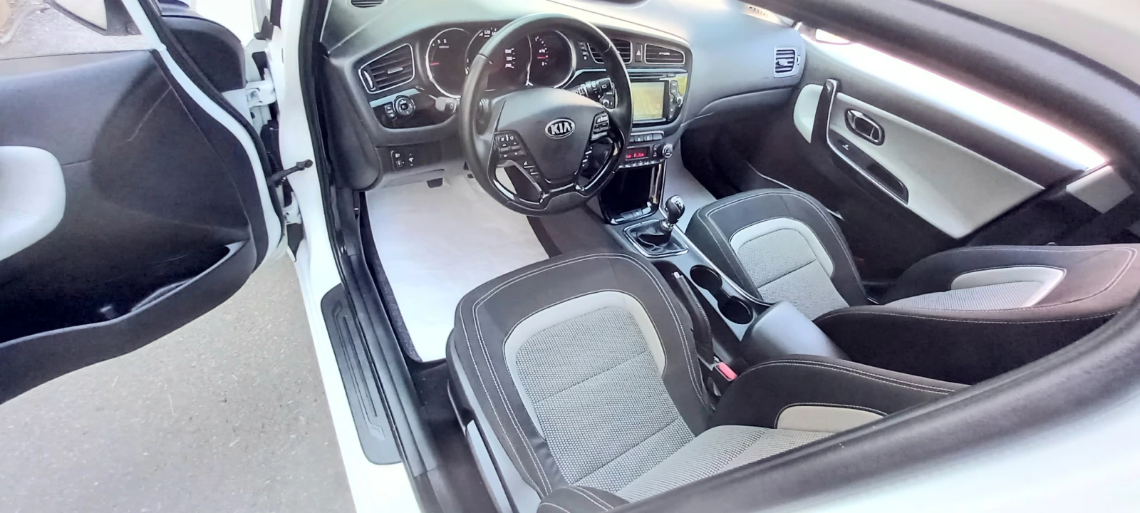 Kia Ceed FULL ИЗКЛЮЧИТЕЛА СЕРВИ КНИЖК УНИКТ ОБСЛУЖ ЛЕД НАВИ - изображение 8