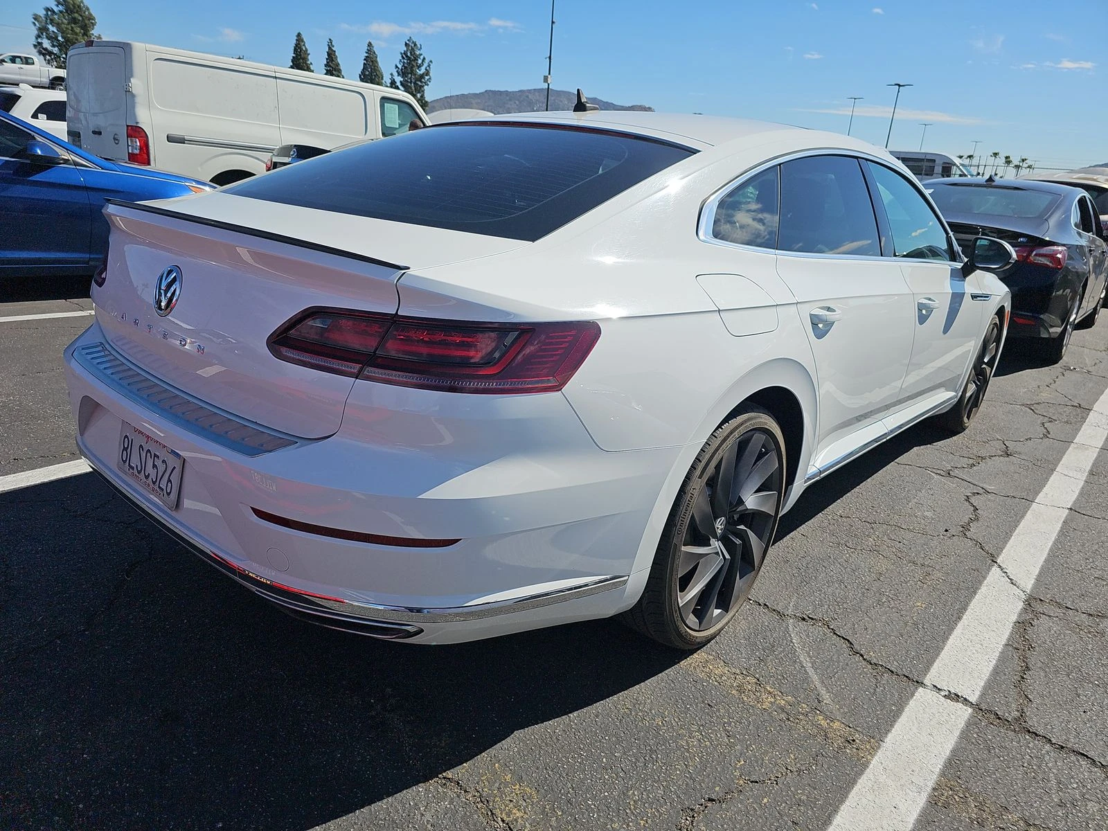 VW Arteon 2019* SEL R-Line* distronik* камера* м.точка* подг - изображение 3
