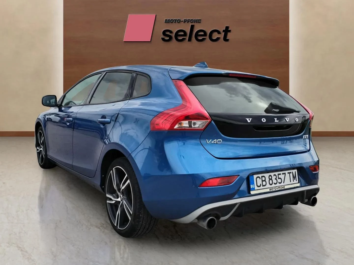 Volvo V40 2.0 D2 - изображение 7