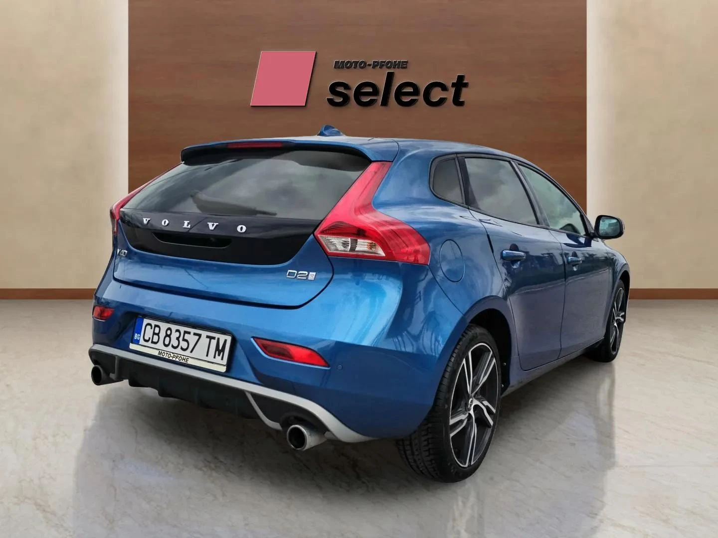 Volvo V40 2.0 D2 - изображение 5