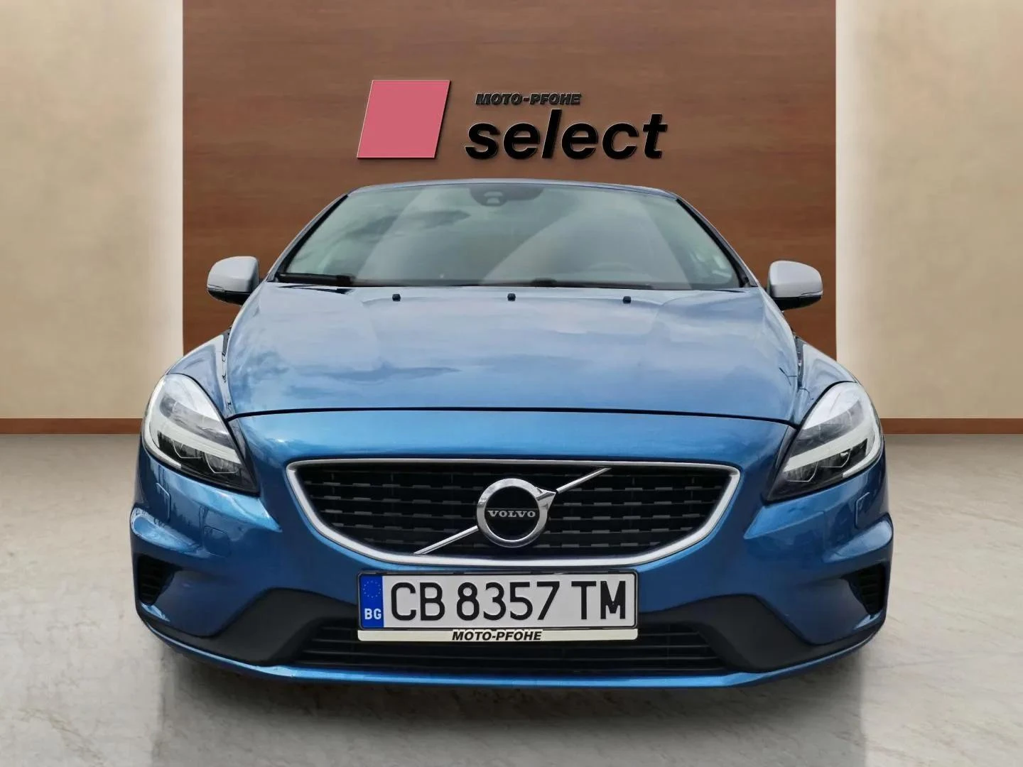 Volvo V40 2.0 D2 - изображение 2