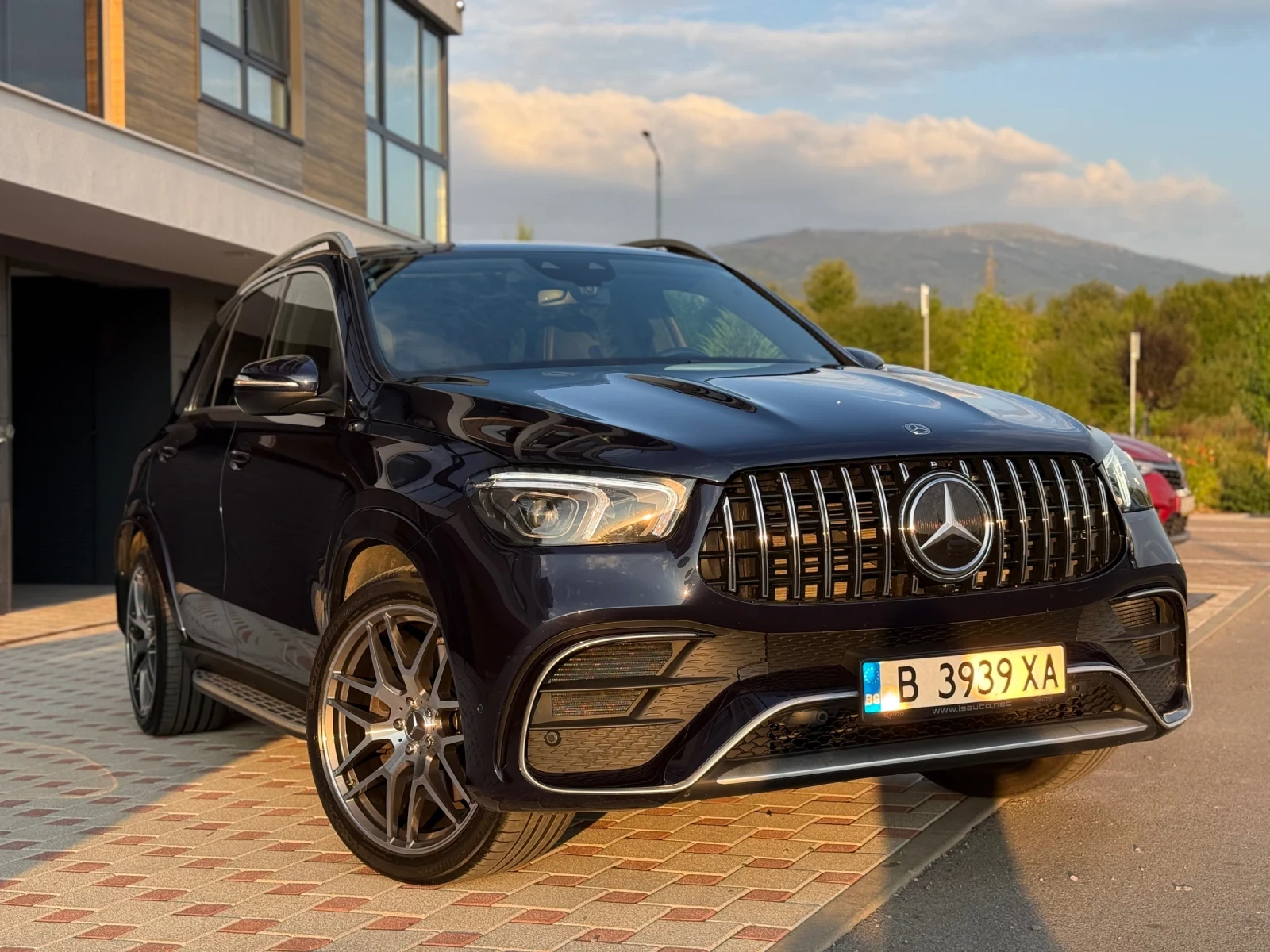 Mercedes-Benz GLE 450 AMG* MultiBeam* Distronic+ * 4matic - изображение 3