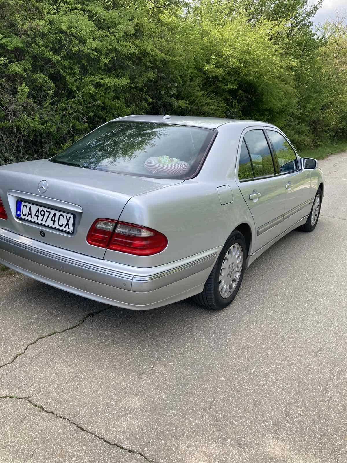 Mercedes-Benz E 320  - изображение 6