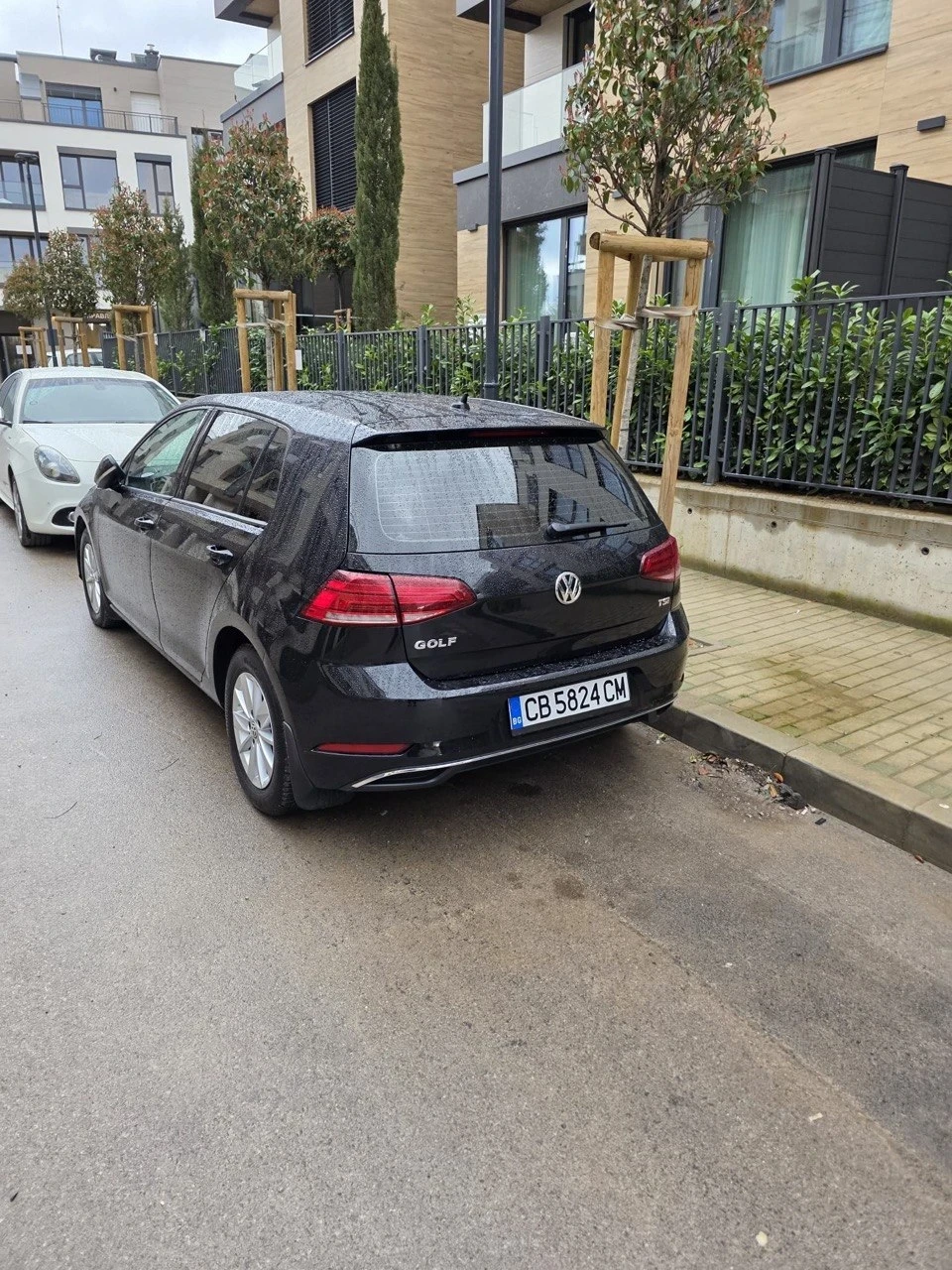 VW Golf Benzin, снимка 2 - Автомобили и джипове - 52803285