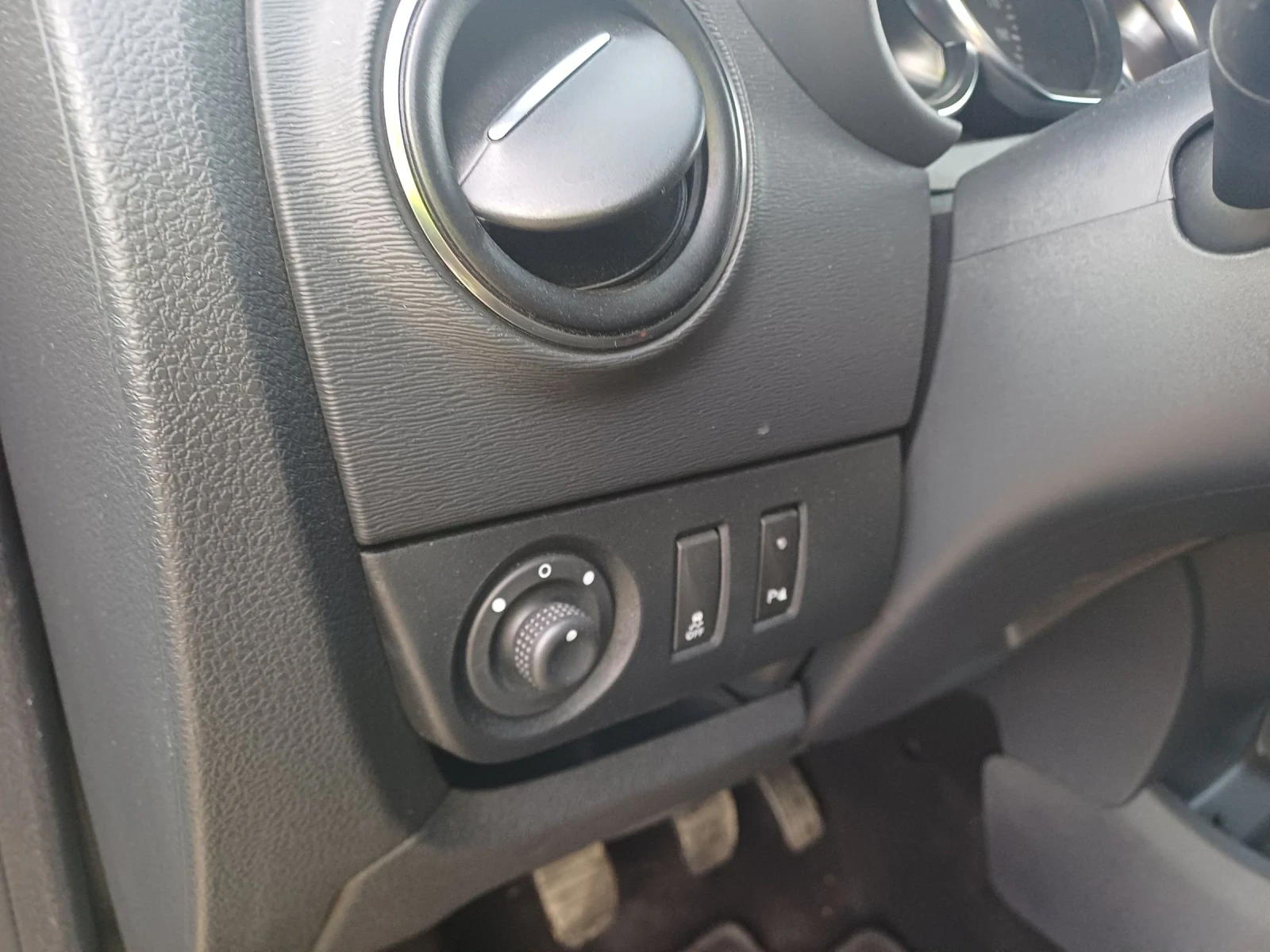 Dacia Dokker 1.6 gas klima, снимка 9 - Автомобили и джипове - 54058862