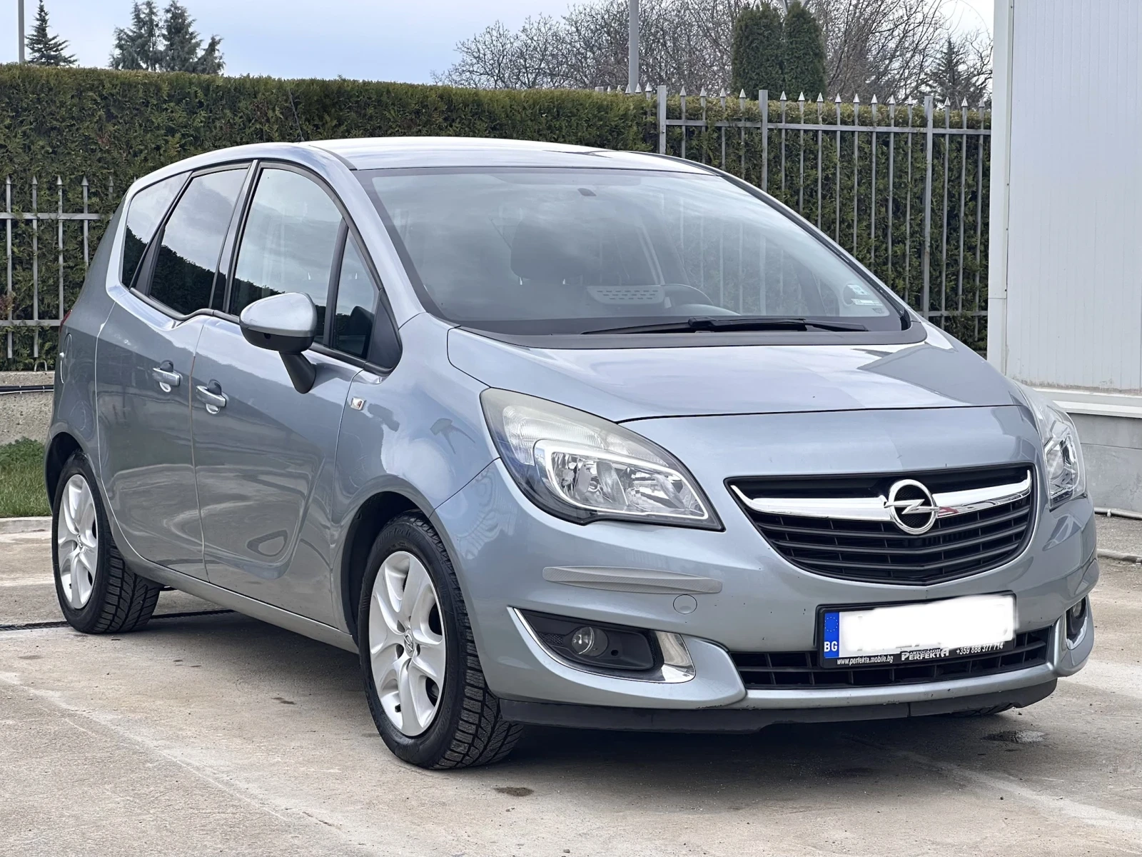 Opel Meriva 1.4T газ/бензин* AndroidAuto* Регистриран, снимка 3 - Автомобили и джипове - 54081786