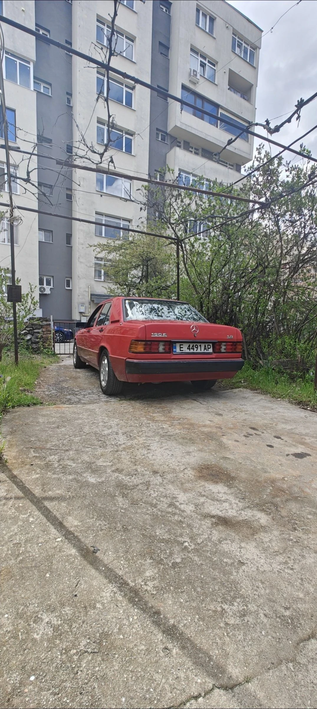 Mercedes-Benz 190, снимка 2 - Автомобили и джипове - 54129571