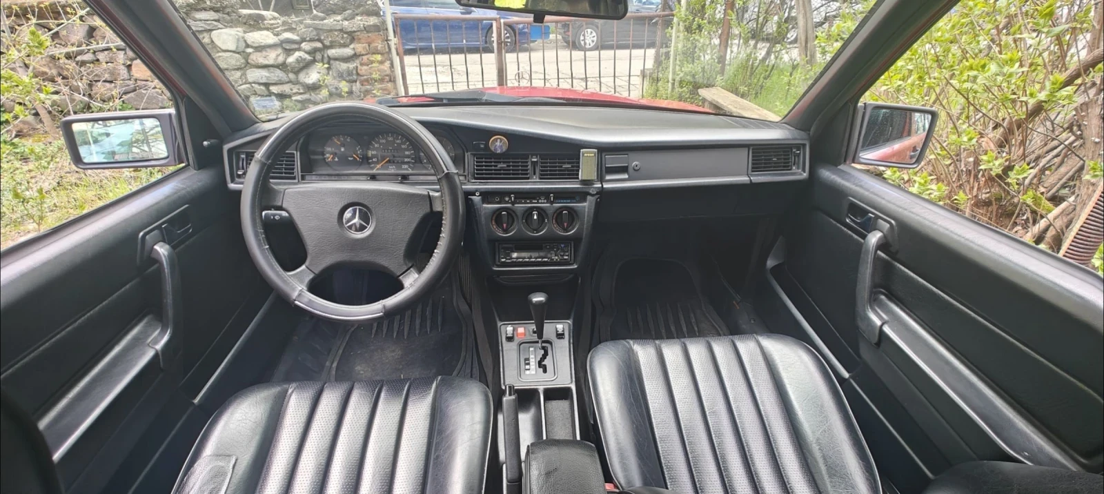 Mercedes-Benz 190, снимка 3 - Автомобили и джипове - 54129571