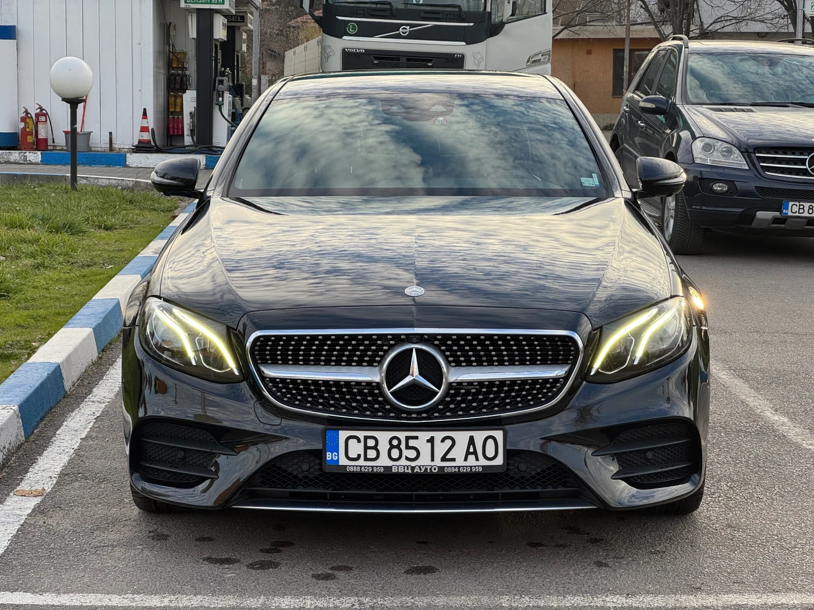 Mercedes-Benz E 220 CDi AMG, снимка 2 - Автомобили и джипове - 54141637