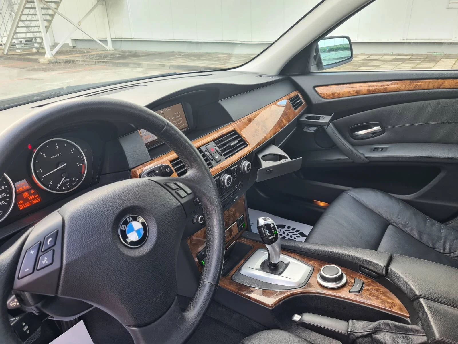 BMW 530 E60, снимка 6 - Автомобили и джипове - 54477404