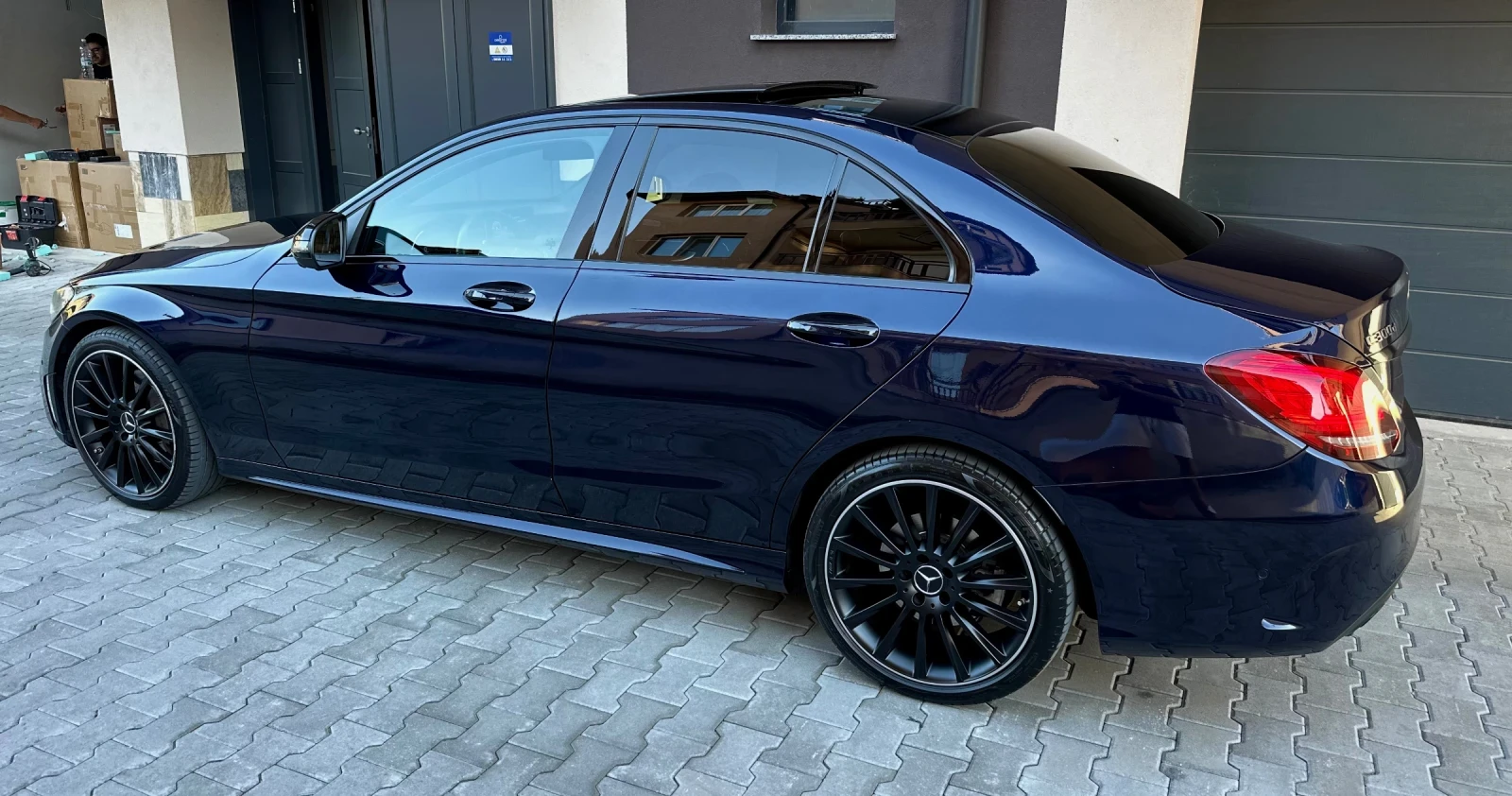Mercedes-Benz C 220 * FULL* AMG* 4MATIC* BURMESTER* NIGHT PACKAGE* , снимка 7 - Автомобили и джипове - 54756182