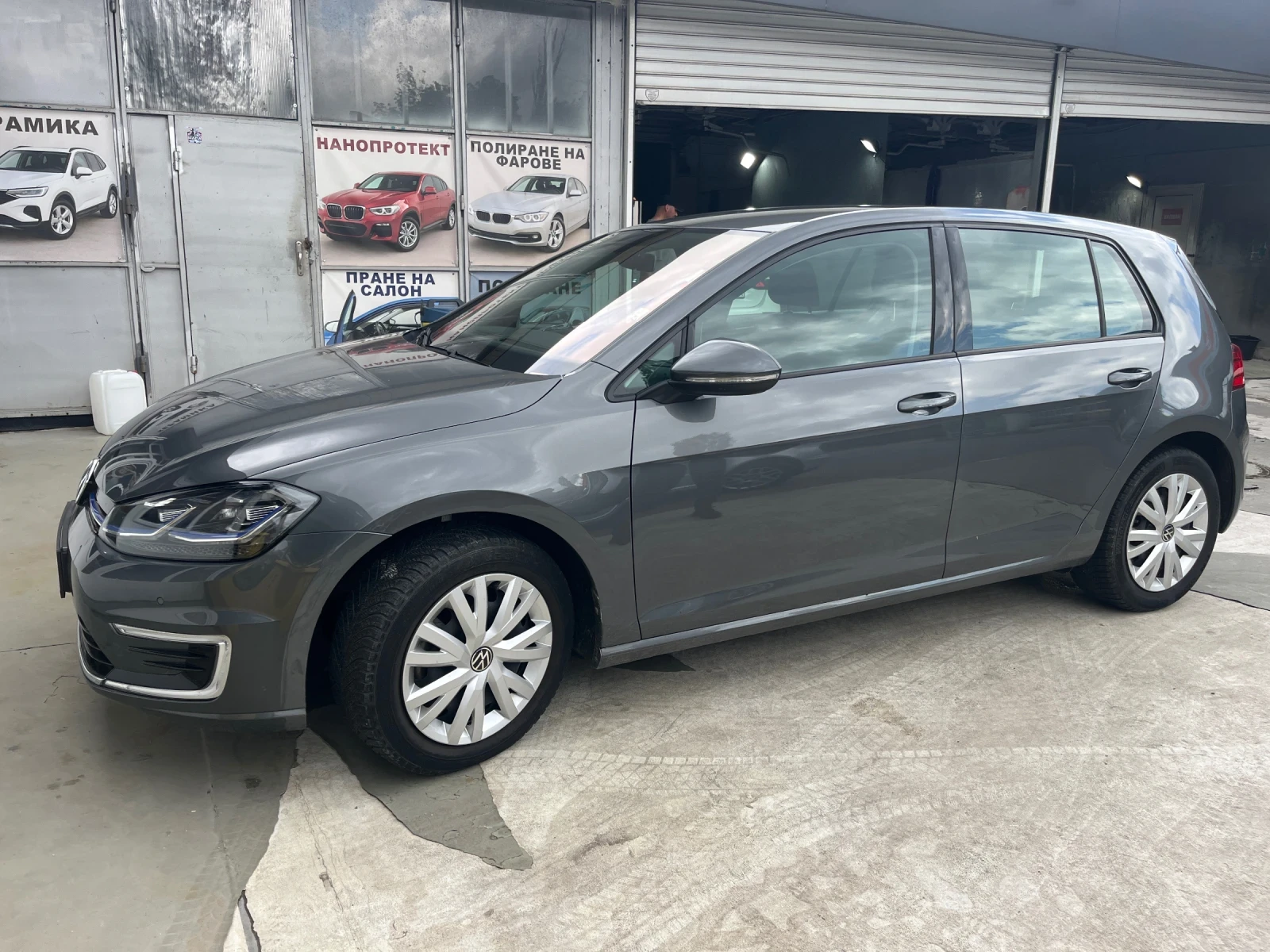 VW Golf E.Golf 2020 , 35kw, снимка 2 - Автомобили и джипове - 54775298