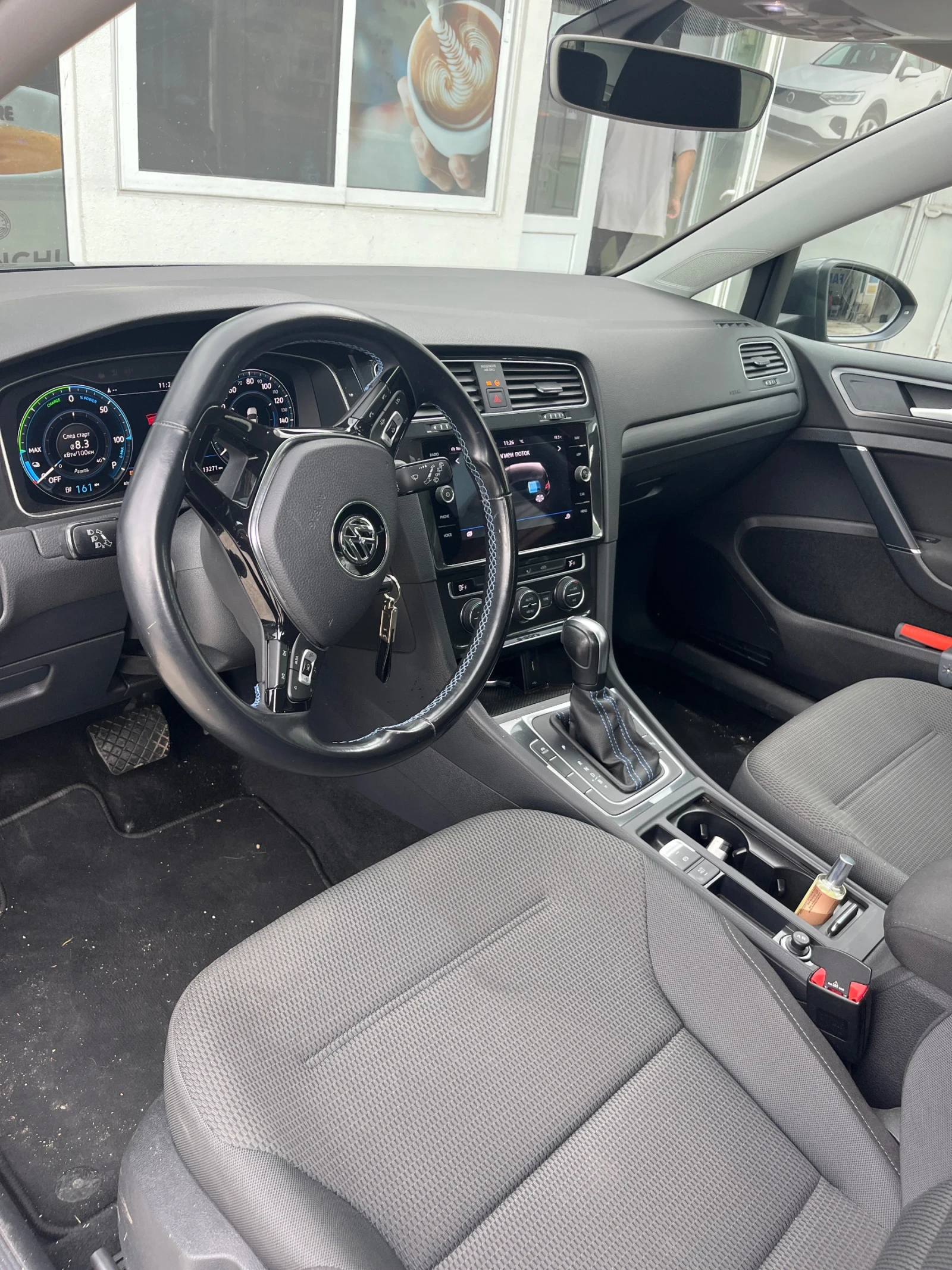 VW Golf E.Golf 2020 , 35kw, снимка 4 - Автомобили и джипове - 54775298
