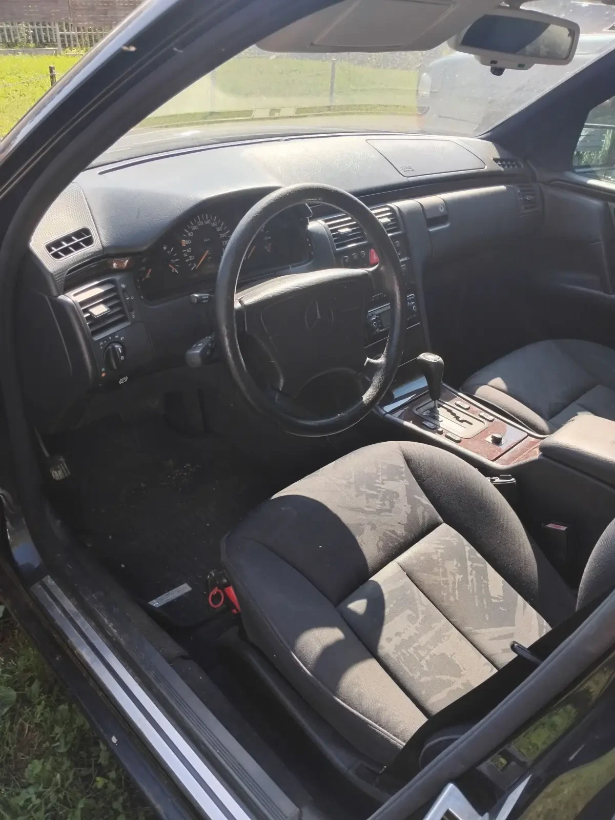 Mercedes-Benz E 320 W210