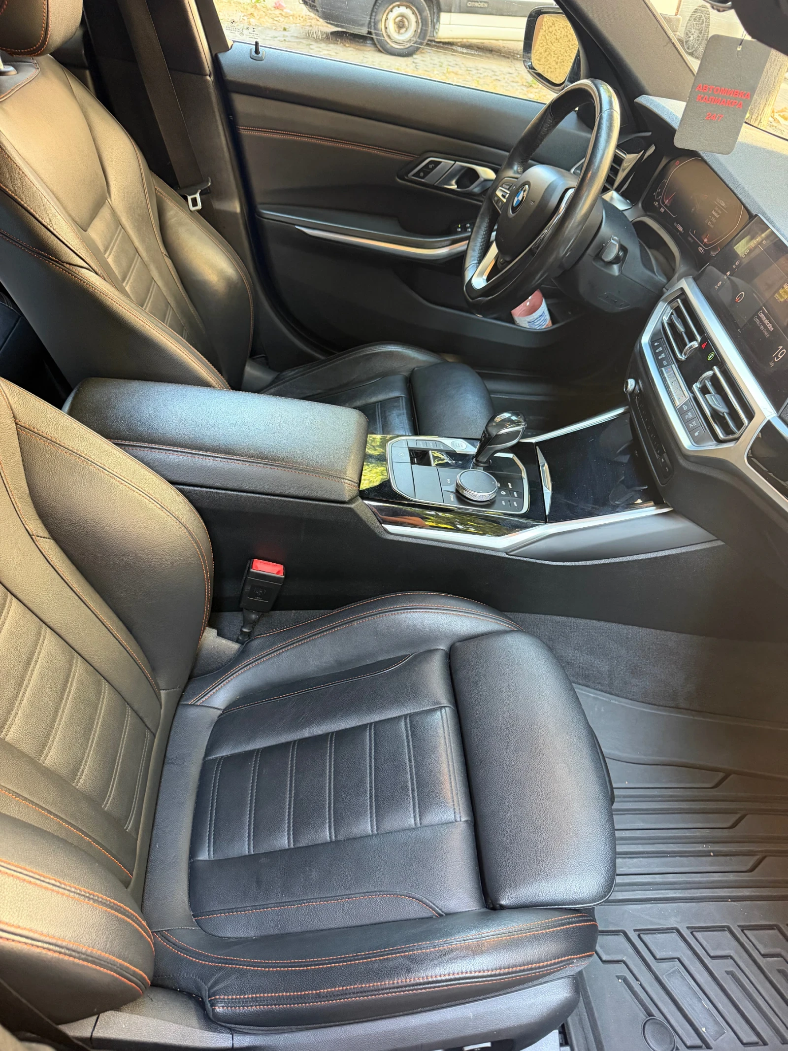 BMW 330 XDrive, снимка 12 - Автомобили и джипове - 55706836