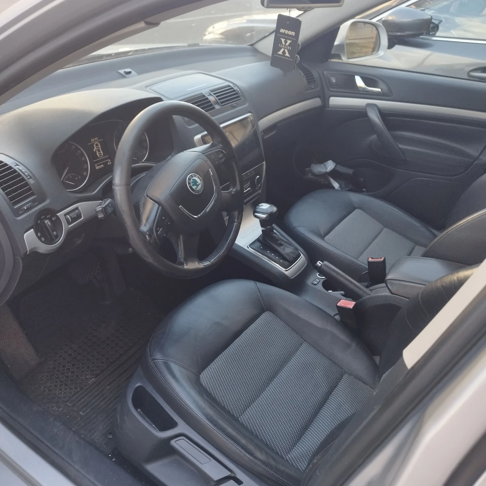 Skoda Octavia 2.0  TDI, снимка 5 - Автомобили и джипове - 55920064