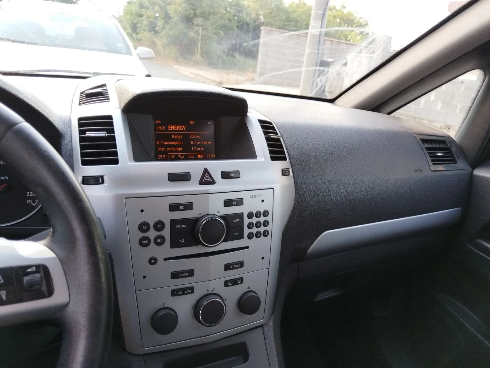 Opel Zafira, снимка 9 - Автомобили и джипове - 56184446