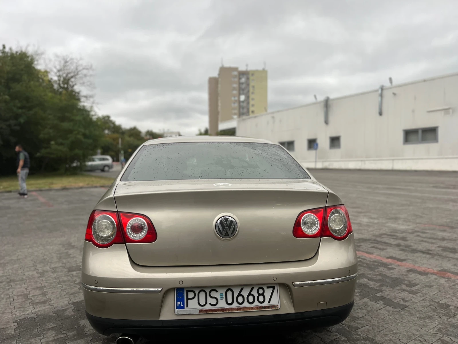 VW Passat 1.9 105кс, снимка 4 - Автомобили и джипове - 56297171